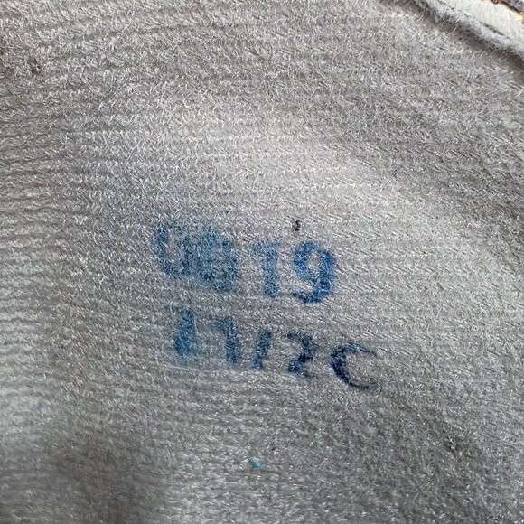 GAM Figure Skates 7.5 C w/ 10¼" Blades + Guardog Covers – White - Picture 8 of 16